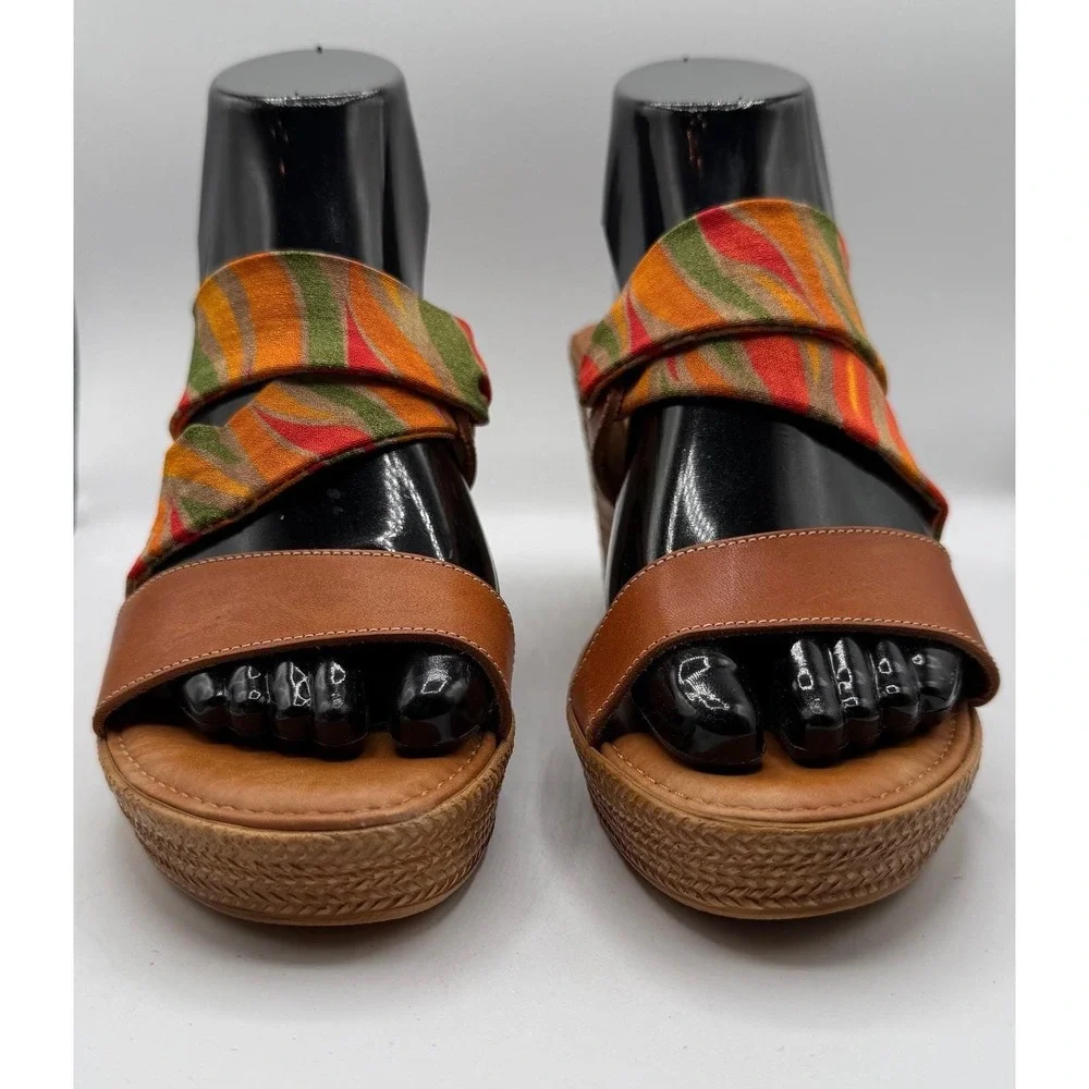 Italian Shoemaker Women 8.5 Multicolor Strap Slip On Wedge Heel Open Toe Sandals